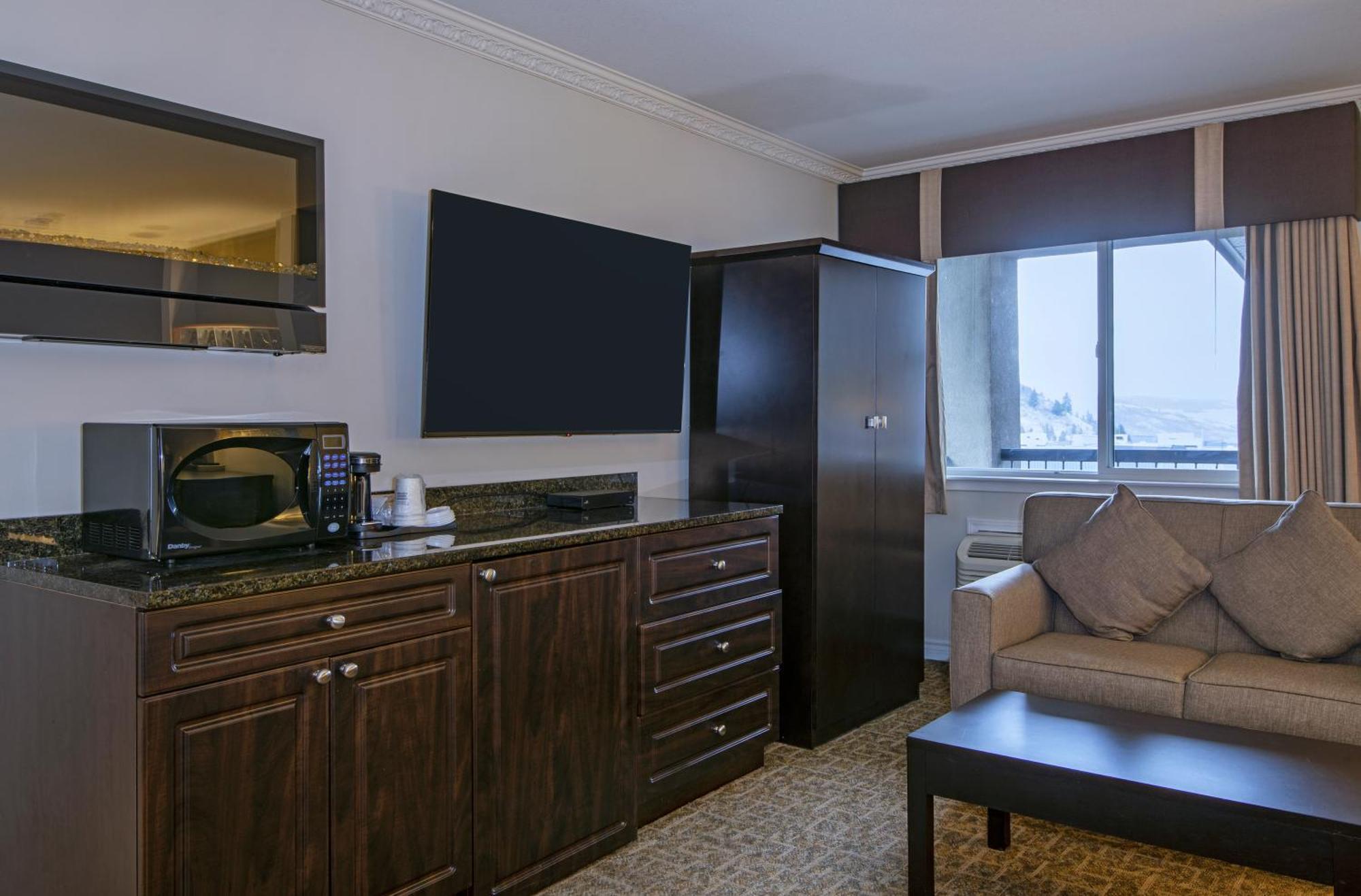 Travelodge By Wyndham Kamloops Mountview Buitenkant foto