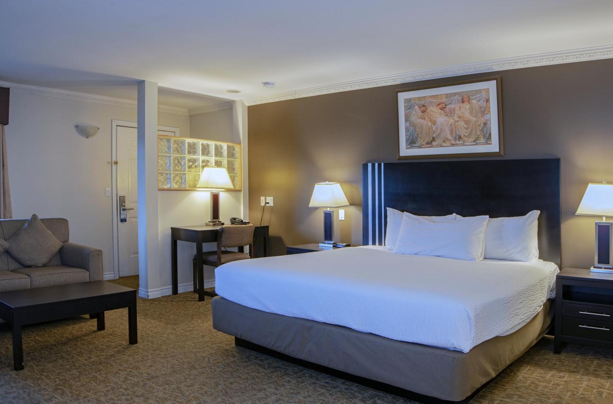 Travelodge By Wyndham Kamloops Mountview Buitenkant foto