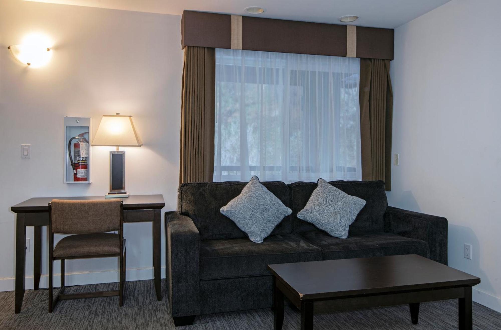 Travelodge By Wyndham Kamloops Mountview Buitenkant foto