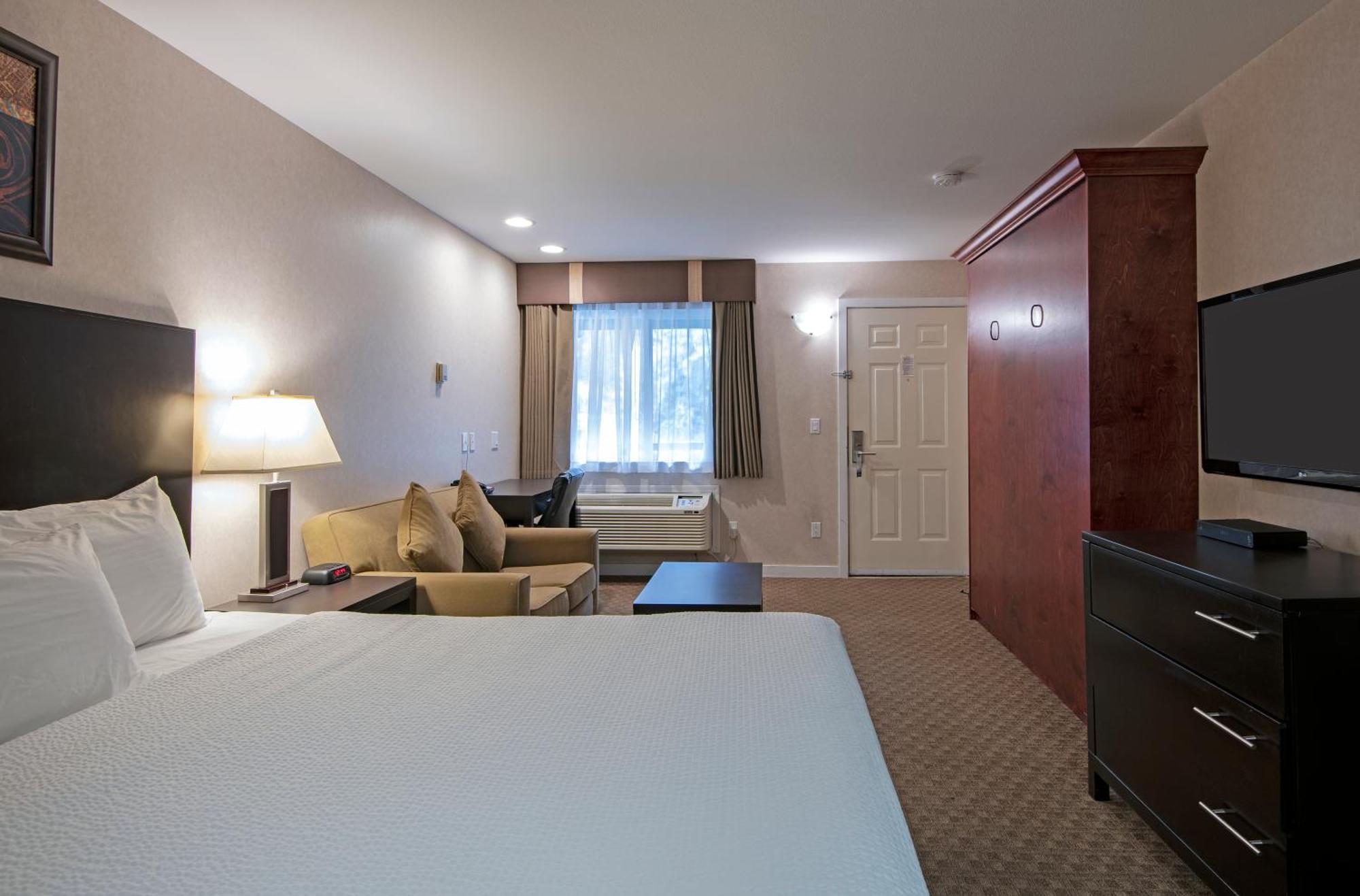 Travelodge By Wyndham Kamloops Mountview Buitenkant foto