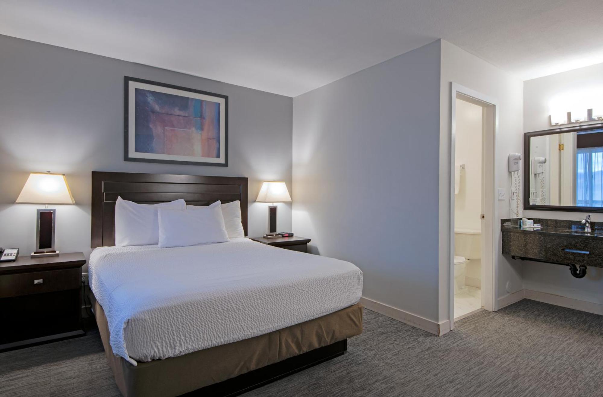 Travelodge By Wyndham Kamloops Mountview Buitenkant foto