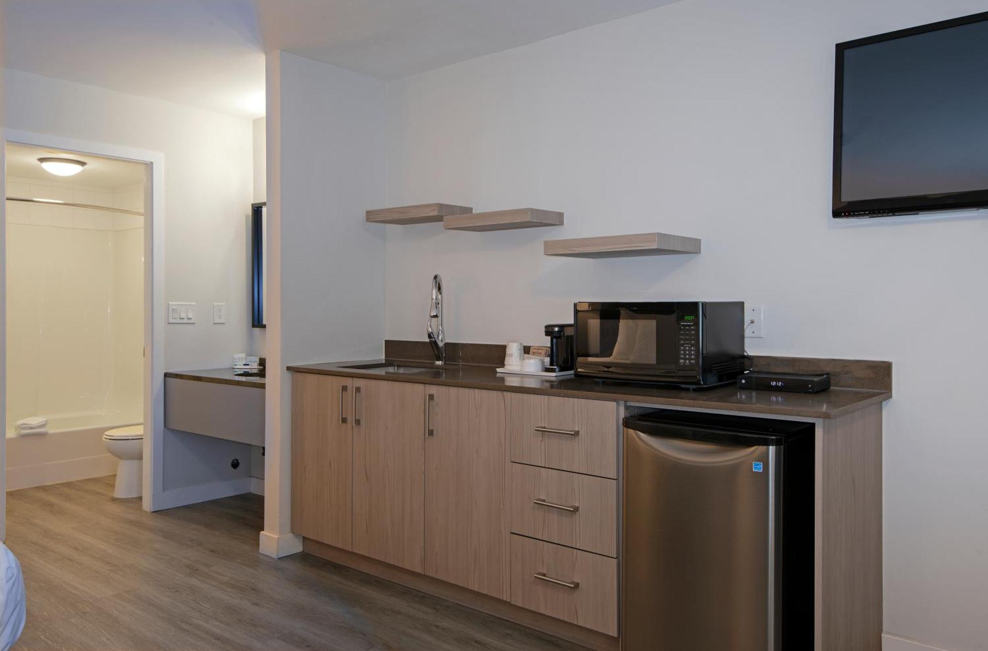 Travelodge By Wyndham Kamloops Mountview Buitenkant foto