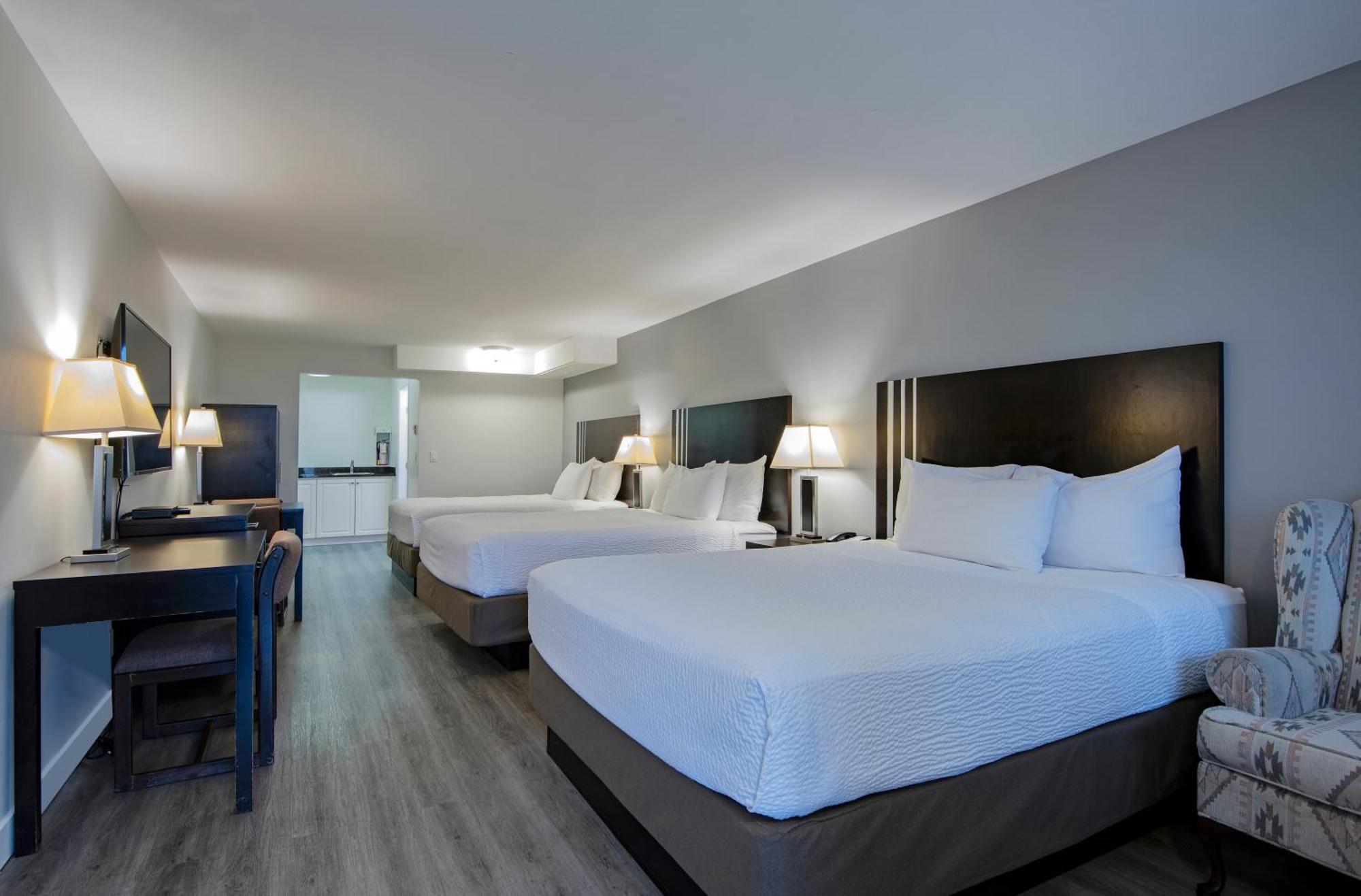 Travelodge By Wyndham Kamloops Mountview Buitenkant foto
