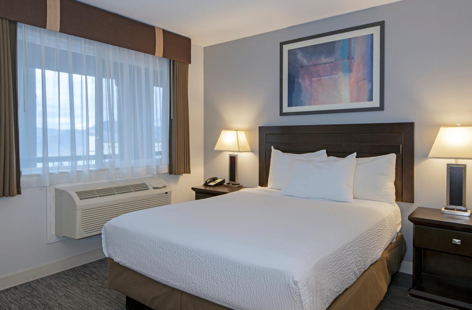 Travelodge By Wyndham Kamloops Mountview Buitenkant foto