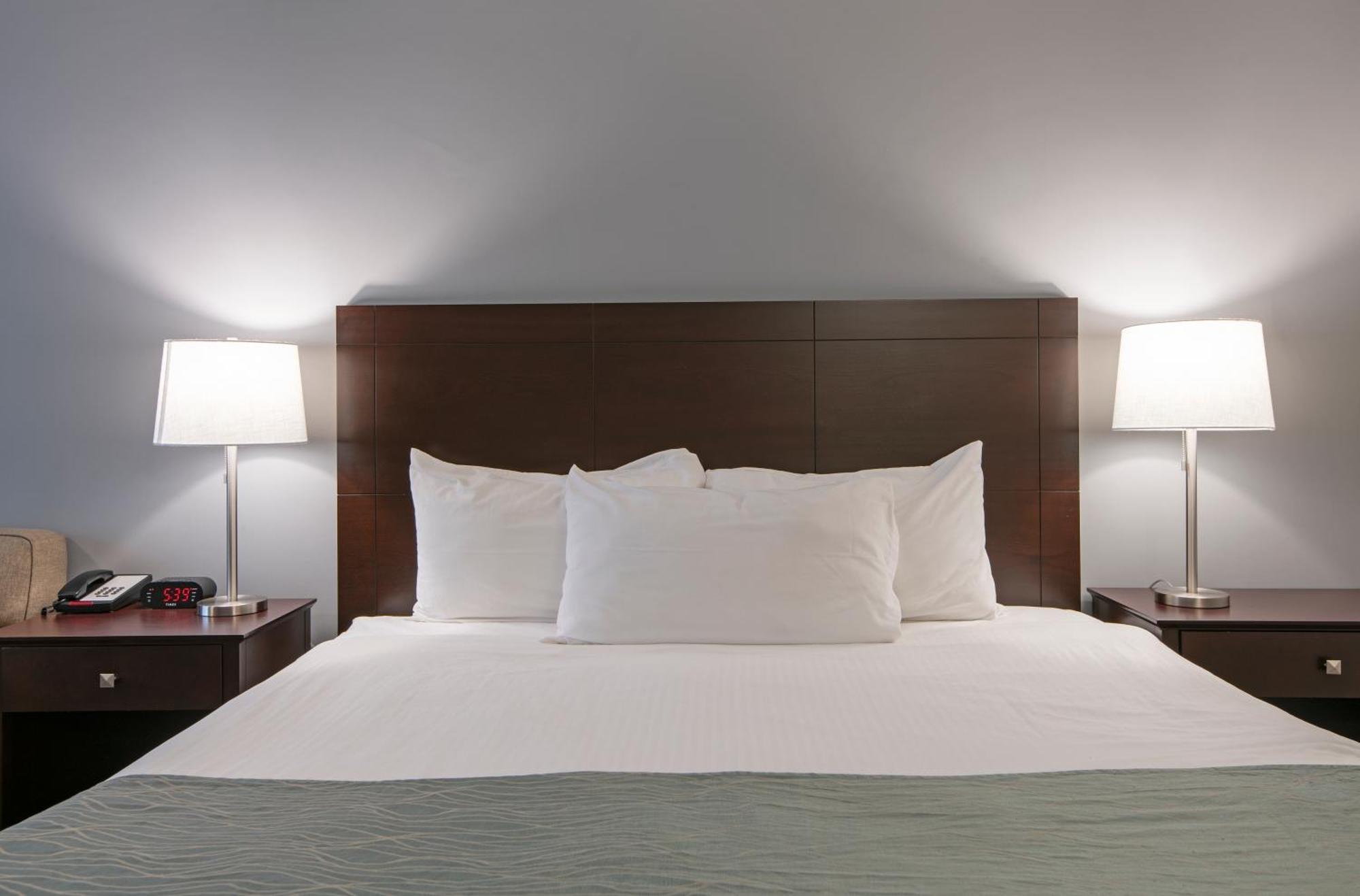 Travelodge By Wyndham Kamloops Mountview Buitenkant foto