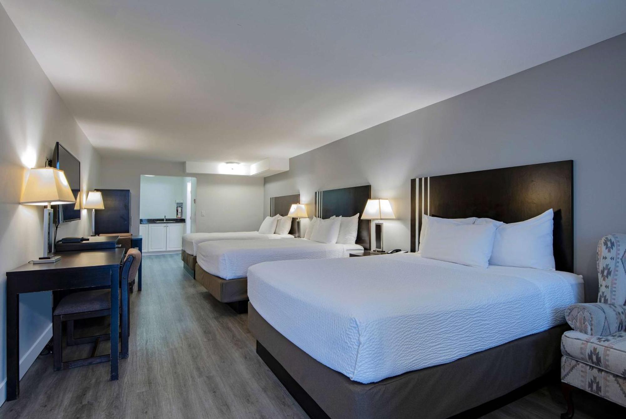 Travelodge By Wyndham Kamloops Mountview Buitenkant foto