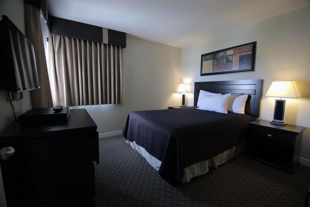 Travelodge By Wyndham Kamloops Mountview Buitenkant foto